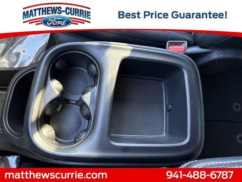 Used 2025 Chrysler Pacifica Select image 22