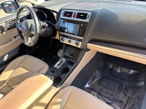 Used 2017 Subaru Outback 2.5i Limited image 30
