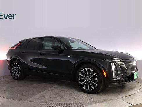 Used 2024 Cadillac Lyriq Sport RWD image 14