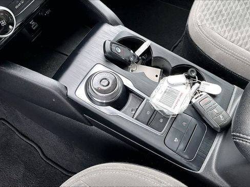 Used 2022 Ford Escape SE image 16