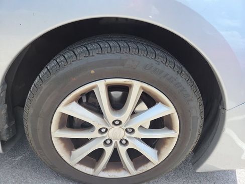 Used 2014 Subaru Impreza 2.0i Premium w/ All-Weather Package w/CVT AWD/4WD image 9