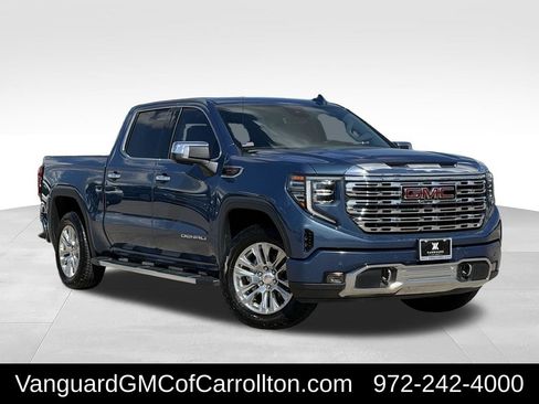 Used 2024 GMC Sierra 1500 Denali w/ Technology Package AWD/4WD image 2