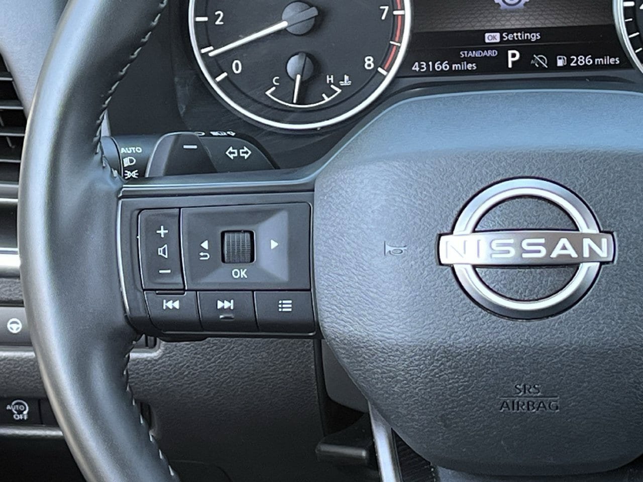 Used 2026 Nissan Rogue SV FWD image 12