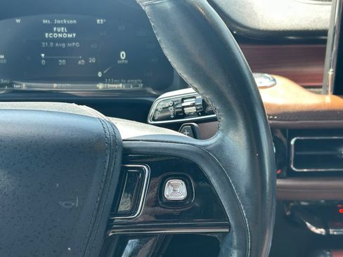 Used 2022 Lincoln Aviator Reserve RWD image 42
