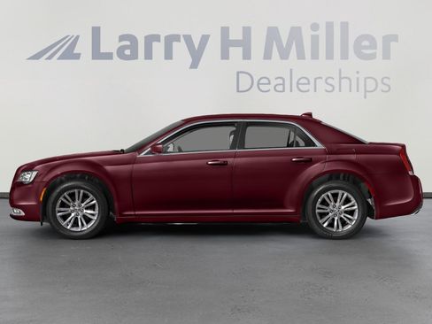 Used 2022 Chrysler 300 Touring L image 3