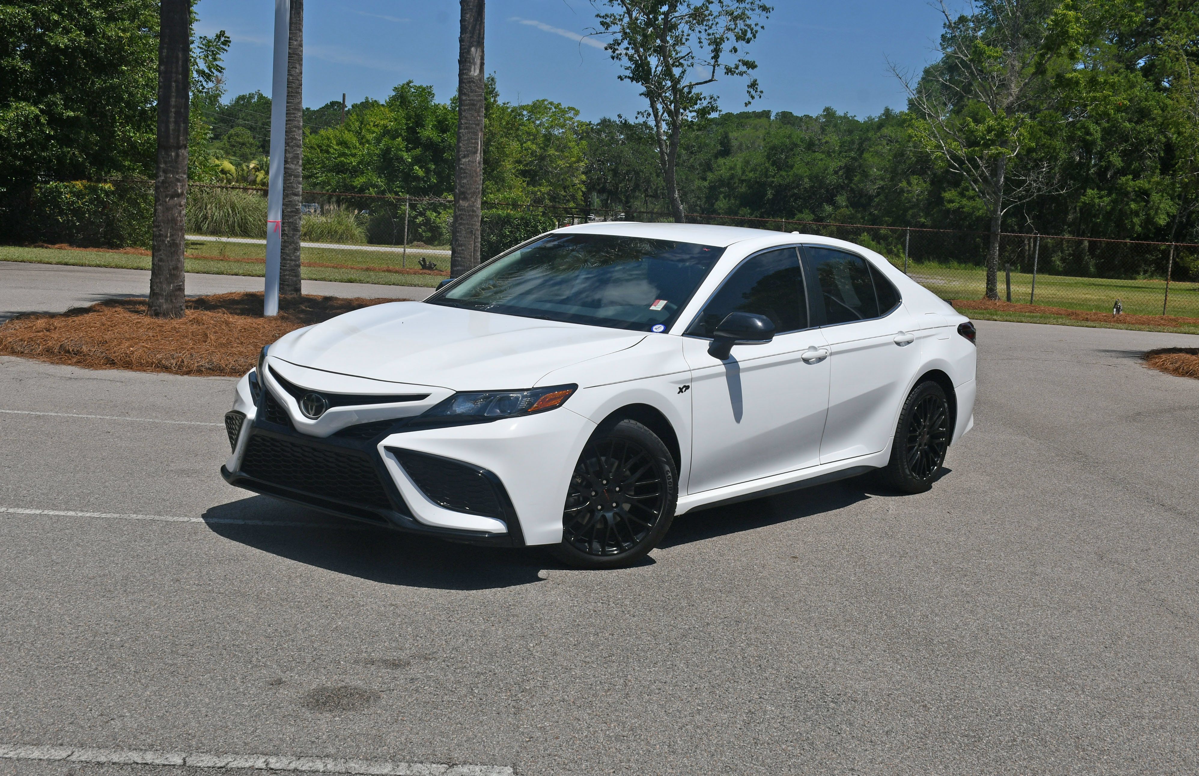 Used 2024 Toyota Camry SE FWD image 6