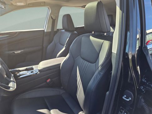 Certified 2025 Lexus NX 250 FWD w/ Premium Package image 11