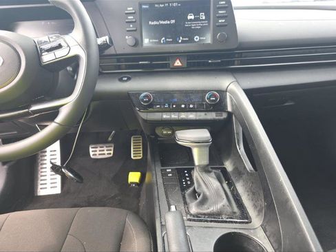 Used 2026 Hyundai Elantra Sport FWD image 8