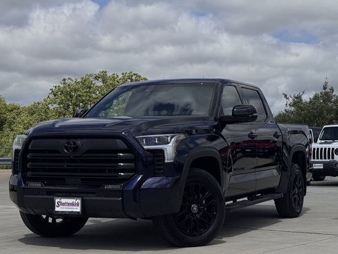 Used 2025 Toyota Tundra Limited AWD/4WD image 2