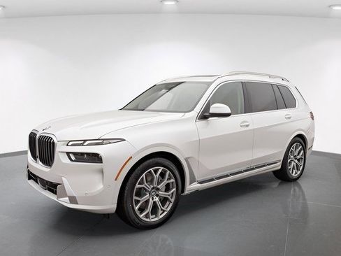 New 2025 BMW X7 xDrive40i image 5