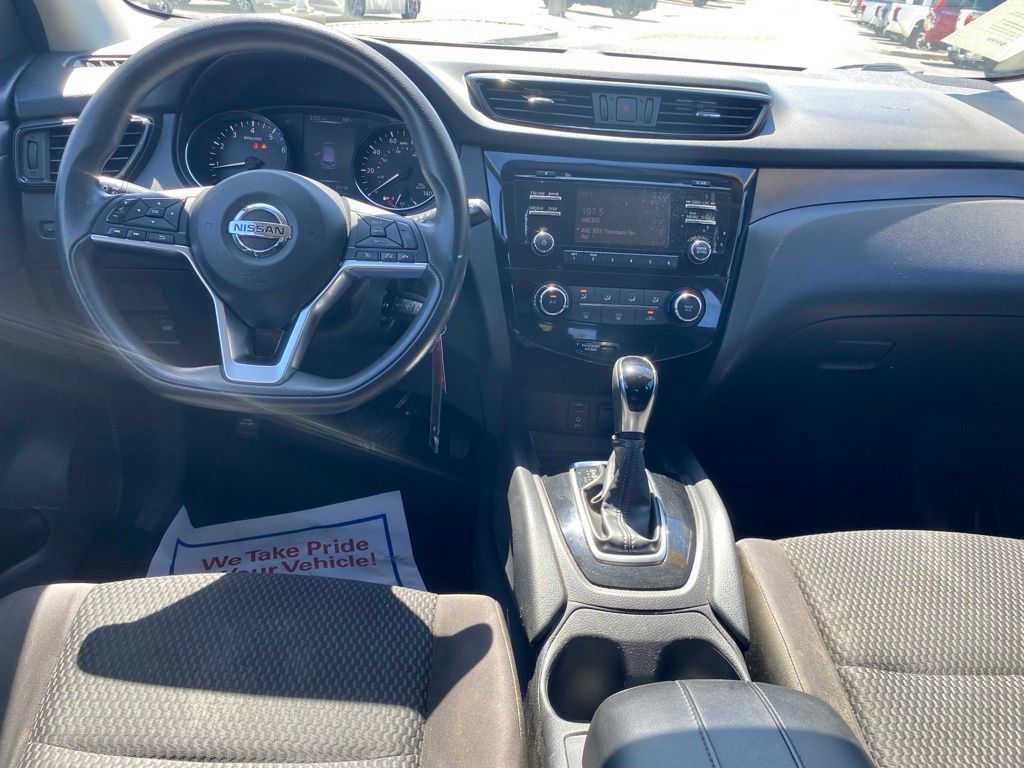 Used 2017 Nissan Rogue Sport S w/ S Appearance Package AWD/4WD image 9