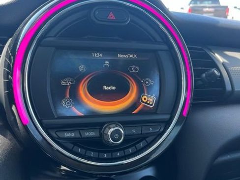 Used 2017 MINI Cooper 4-Door Hardtop FWD image 40