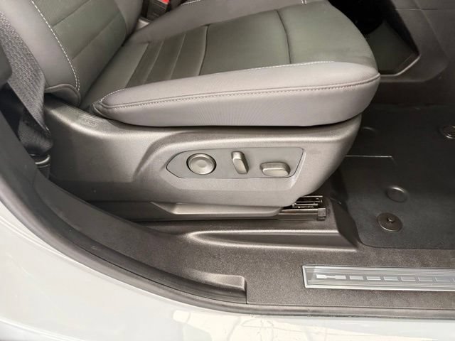Used 2026 GMC Hummer EV SUV w/ LPO, Dark Essentials Package AWD/4WD image 21