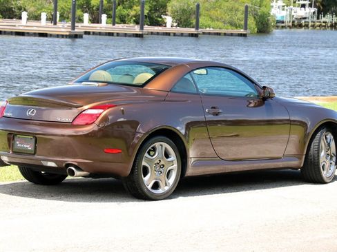 Used 2007 Lexus SC 430 Convertible RWD image 3