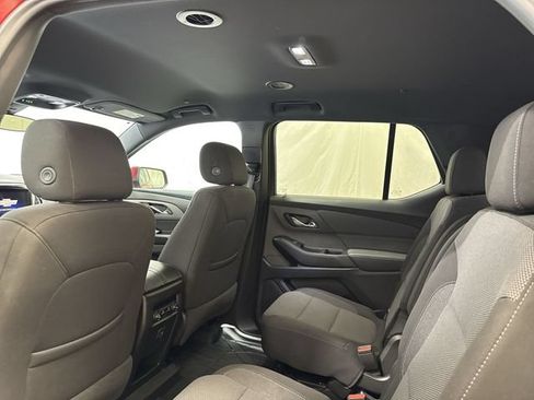 Used 2023 Chevrolet Traverse LT FWD image 13