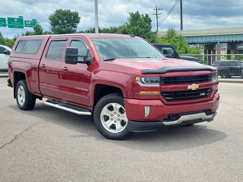 Used 2018 Chevrolet Silverado 1500 LT w/ All Star Edition AWD/4WD image 29