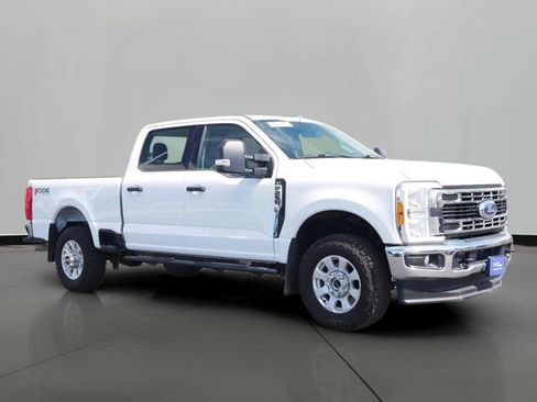 Certified 2023 Ford F250 XLT w/ FX4 Off-Road Package AWD/4WD image 4