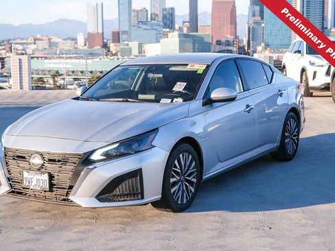 Used 2023 Nissan Altima 2.5 SV FWD image 1