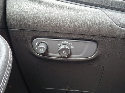 Certified 2025 Buick Encore GX Avenir w/ Avenir Technology Package FWD image 22