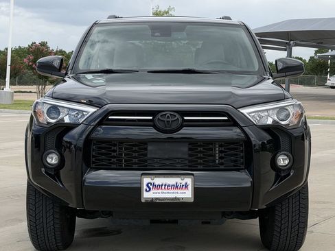 Used 2024 Toyota 4Runner SR5 RWD image 7