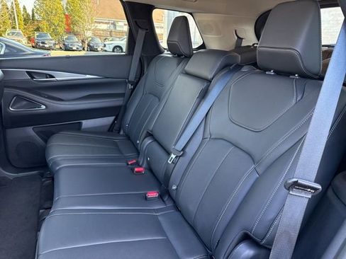 Certified 2025 INFINITI QX60 Luxe w/ Cargo Package image 12