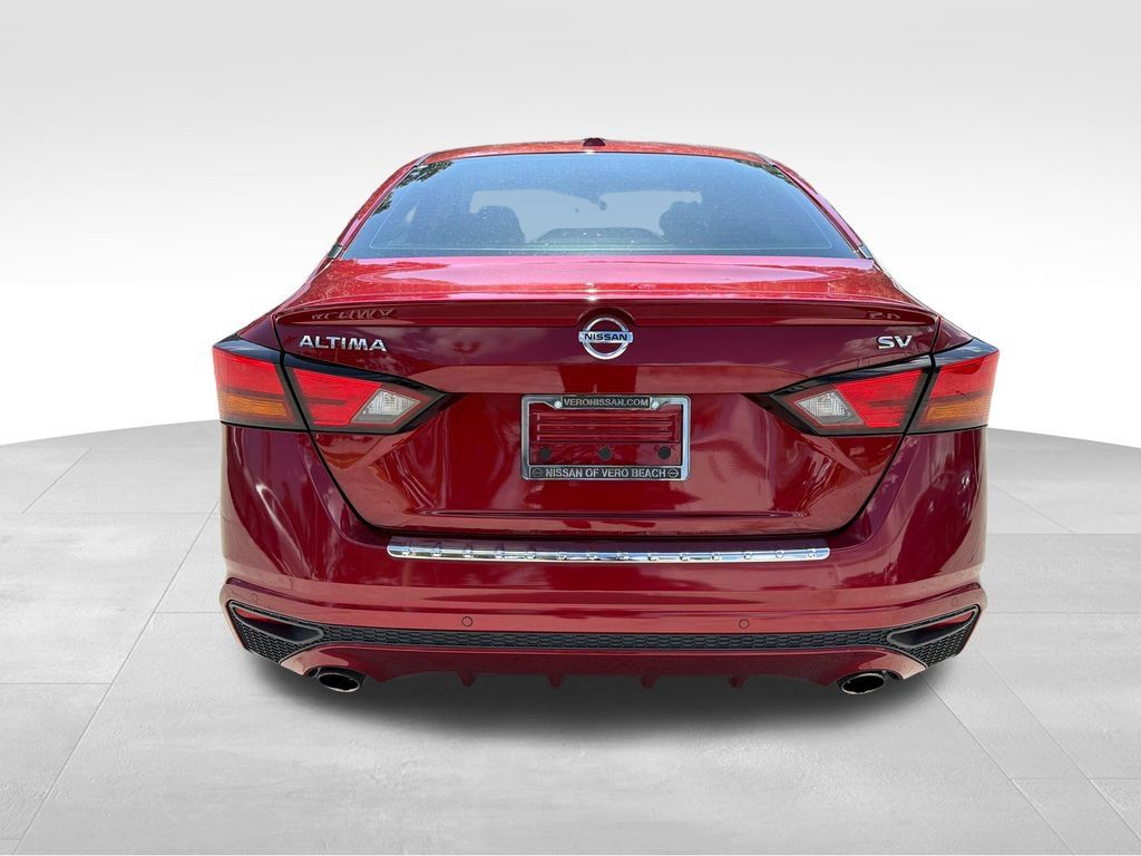 Used 2021 Nissan Altima 2.5 SV w/ SV Premium Package FWD image 7