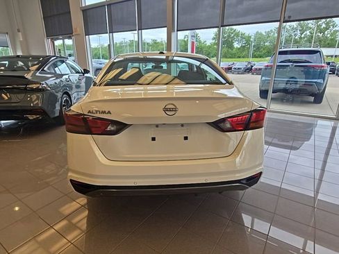 New 2026 Nissan Altima 2.5 SV FWD image 5