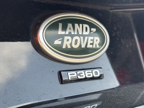 Used 2023 Land Rover Discovery S R-Dynamic image 13