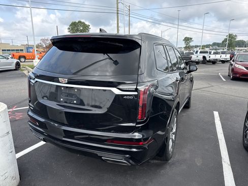 Used 2020 Cadillac XT6 Sport w/ Platinum Package AWD/4WD image 4