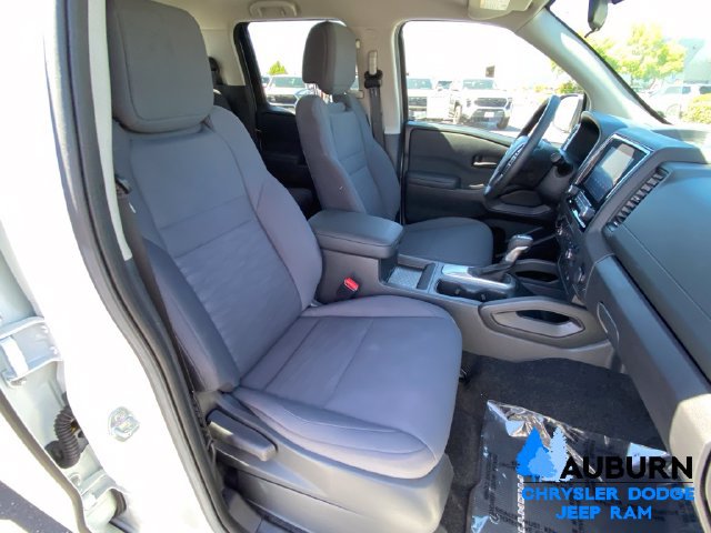 Used 2024 Nissan Frontier S AWD/4WD image 17