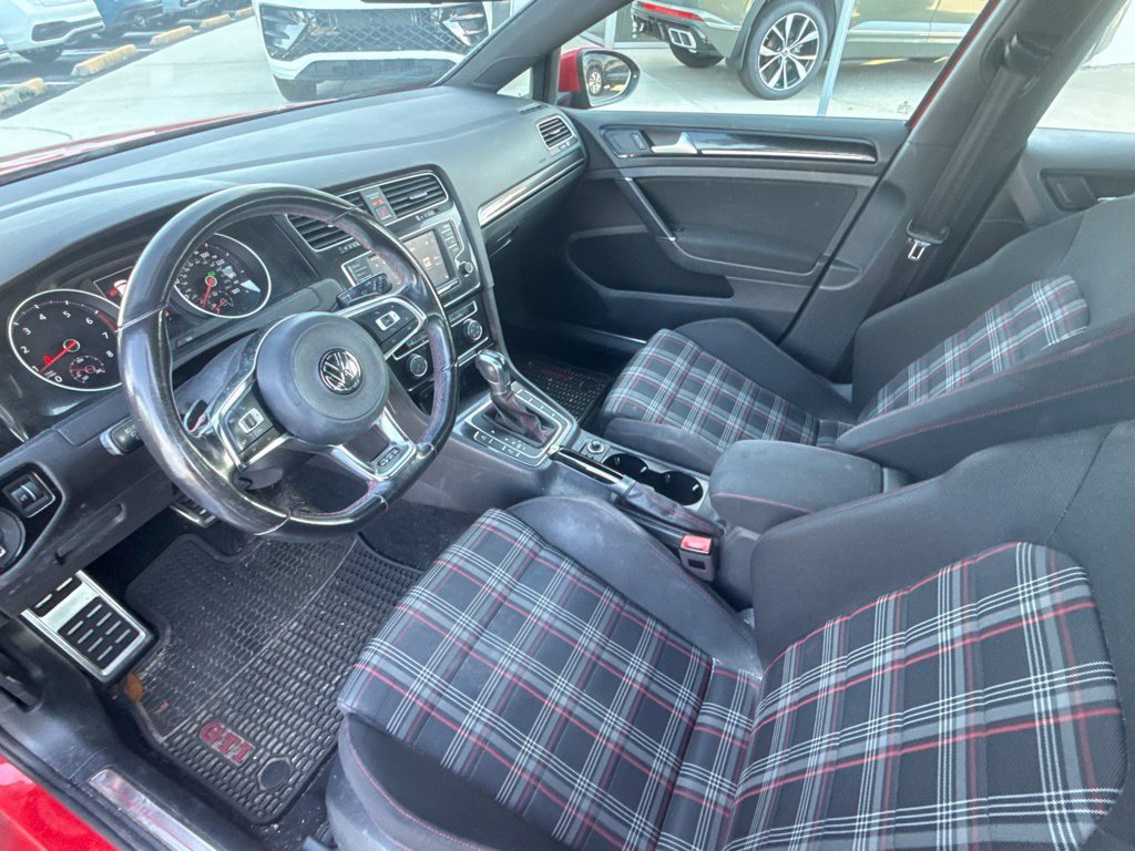 Used 2017 Volkswagen GTI S FWD image 11
