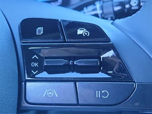 New 2026 Hyundai Elantra Sport image 11