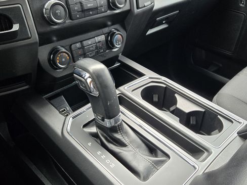 Used 2020 Ford F150 XLT w/ Equipment Group 302A Luxury RWD image 15