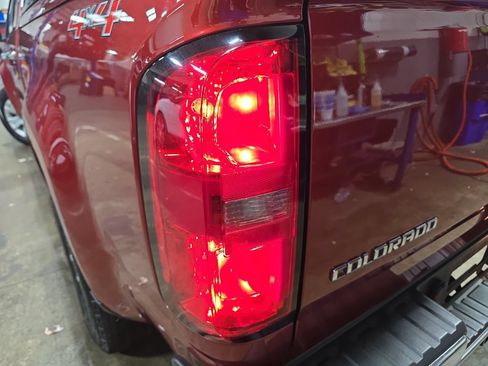 Used 2016 Chevrolet Colorado LT w/ Luxury Package, Chrome AWD/4WD image 34