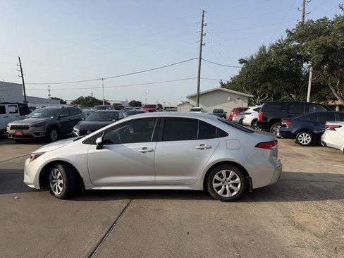 Certified 2026 Toyota Corolla LE FWD image 8