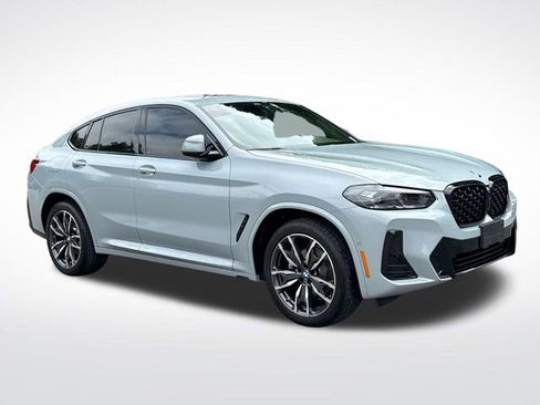 Used 2023 BMW X4 xDrive30i w/ M Sport Package AWD/4WD image 9