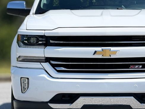 Used 2018 Chevrolet Silverado 1500 LTZ Z71 w/ LTZ Plus Package AWD/4WD image 13
