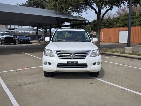 Used 2009 Lexus LX 570 4WD image 2