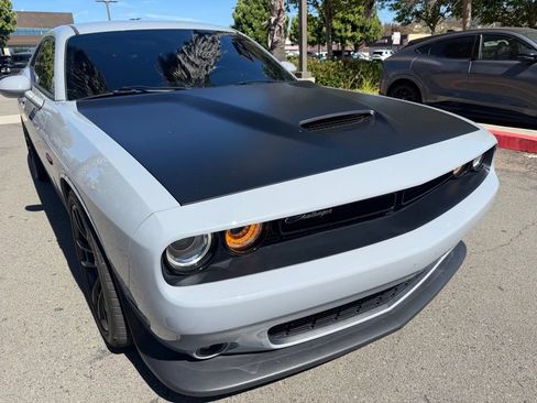 Used 2021 Dodge Challenger R/T Scat Pack w/ T/A Package RWD image 2