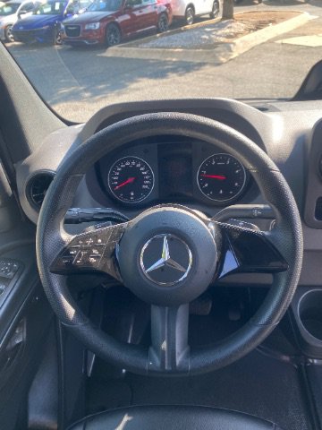 Used 2025 Mercedes-Benz Sprinter 2500 image 17