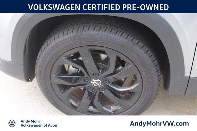 Used 2024 Volkswagen Taos SE FWD image 11