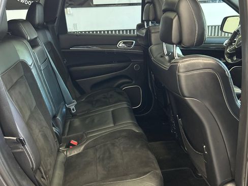 Used 2014 Jeep Grand Cherokee SRT8 w/ Luxury Group II AWD/4WD image 11