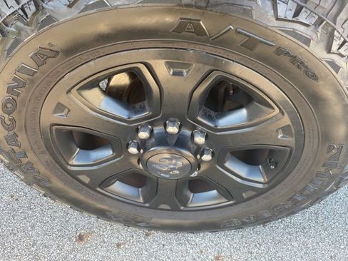 Used 2018 RAM 2500 Laramie w/ Sport Appearance Group image 8