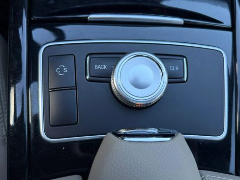 Used 2011 Mercedes-Benz E 350 4MATIC Wagon image 20