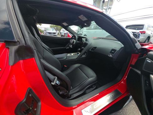 Used 2019 Chevrolet Corvette Stingray Coupe w/ 1LT RWD image 8