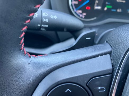 Used 2022 Toyota RAV4 XSE w/ Premium Package AWD/4WD image 19