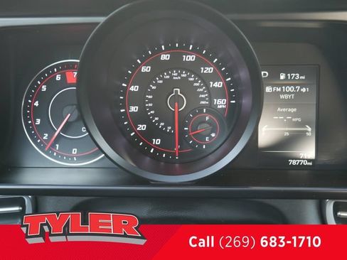 Used 2022 Hyundai Elantra SEL FWD image 38