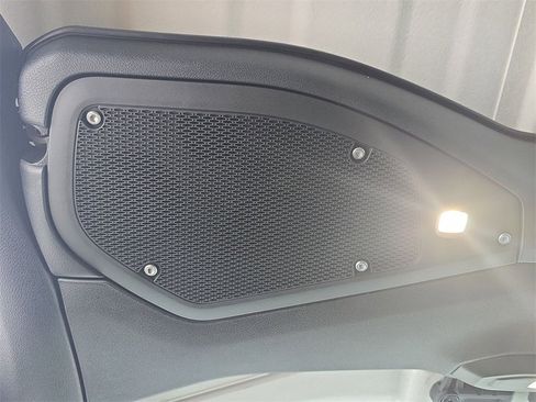 Used 2024 Jeep Wrangler Sahara image 25