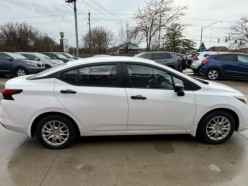 Used 2020 Nissan Versa S image 8