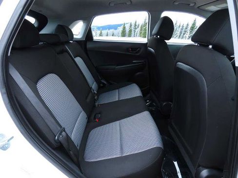 Used 2023 Hyundai Kona SE image 22